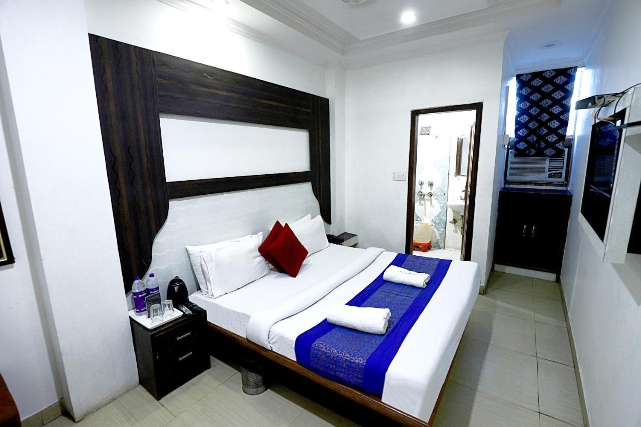 Hotel Nityaa Suites New Delhi Exterior photo
