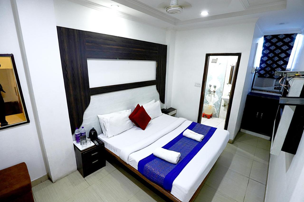 Hotel Nityaa Suites New Delhi Exterior photo