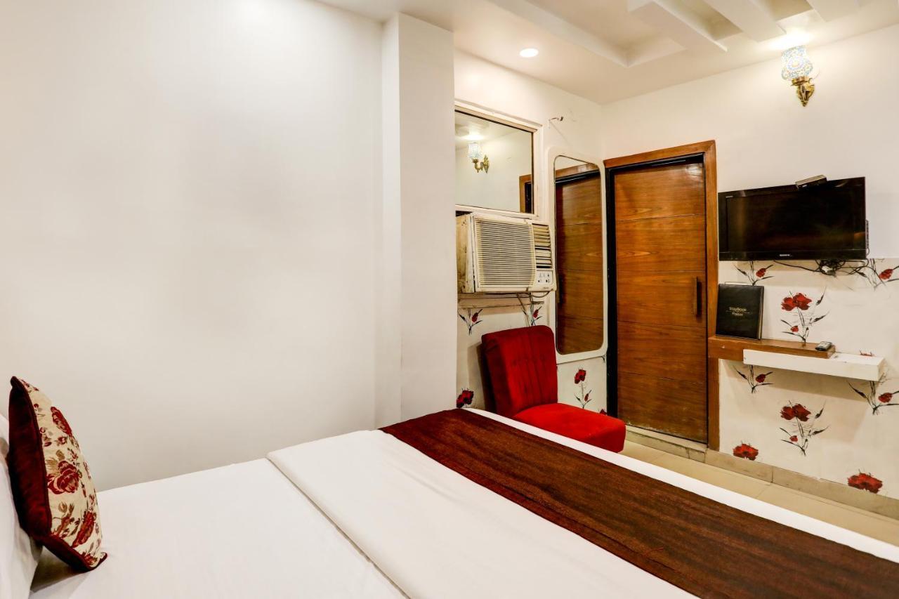 Hotel Nityaa Suites New Delhi Exterior photo