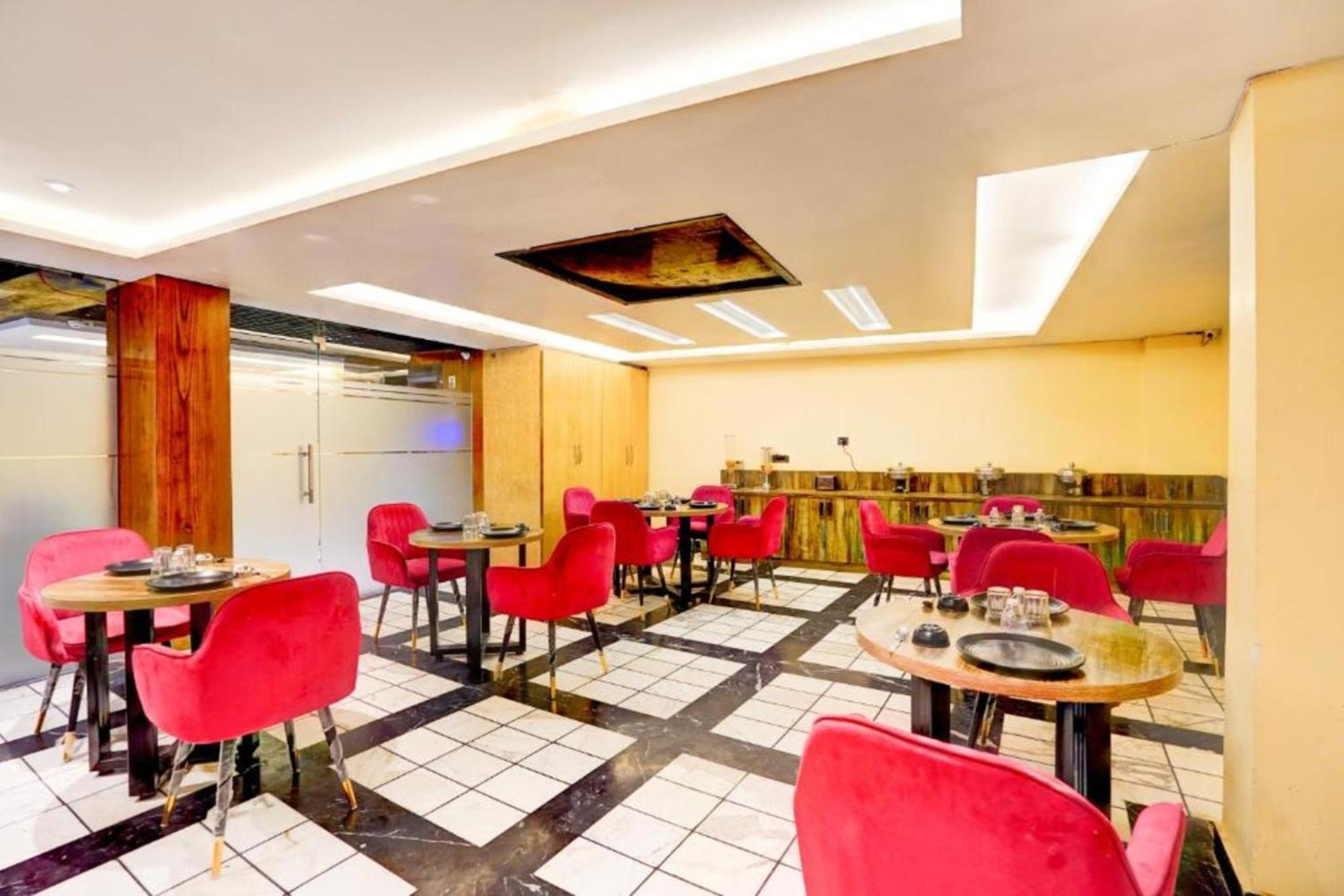 Hotel Nityaa Suites New Delhi Exterior photo